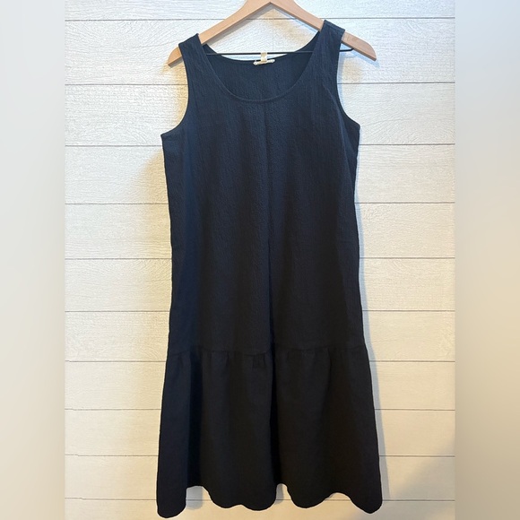 EILEEN Fisher Black Organic Cotton Seersucker Pucker Tiered Dress, Size Small - Picture 10 of 15